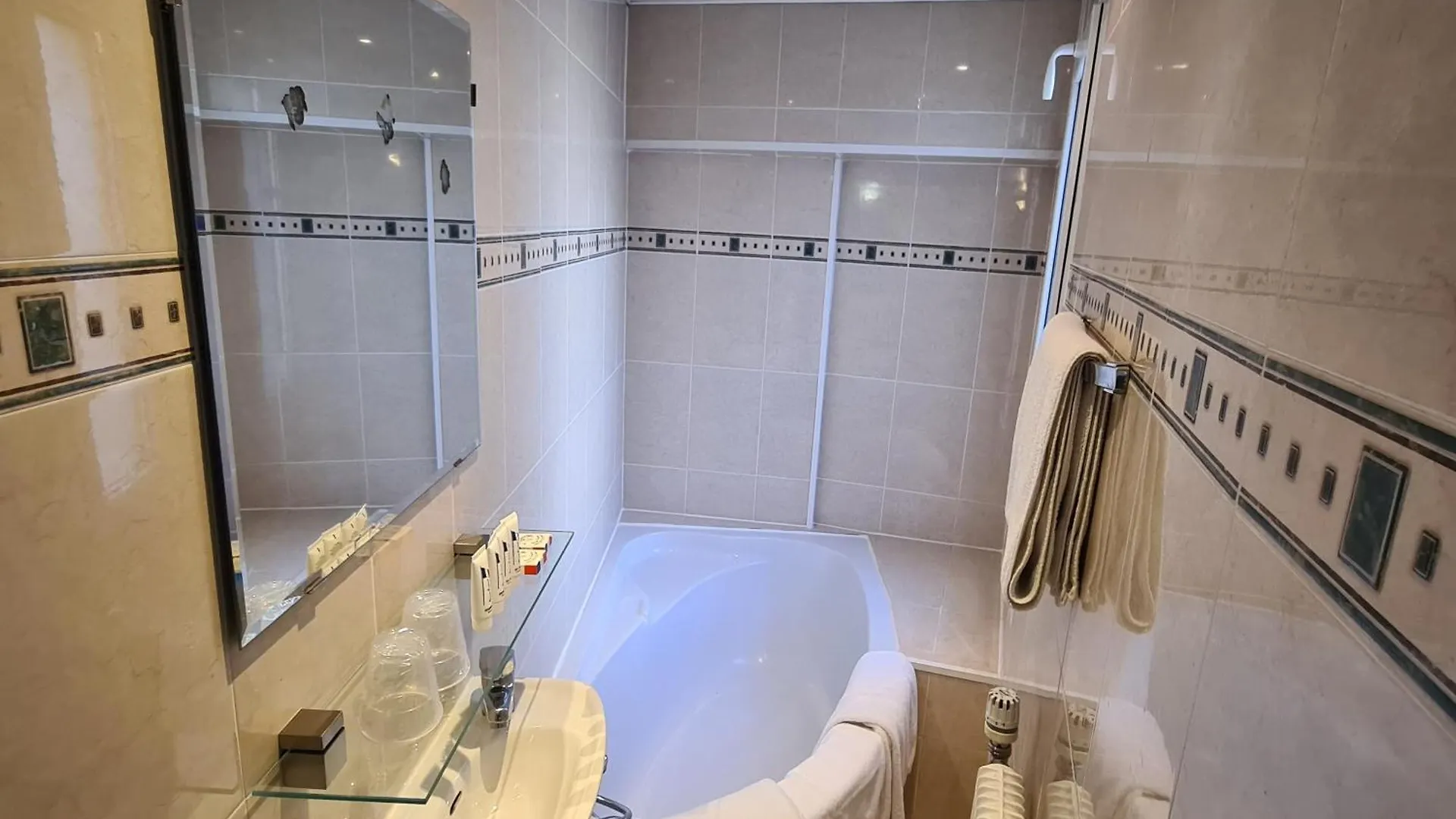 Hotel La Louisiane Paris France
