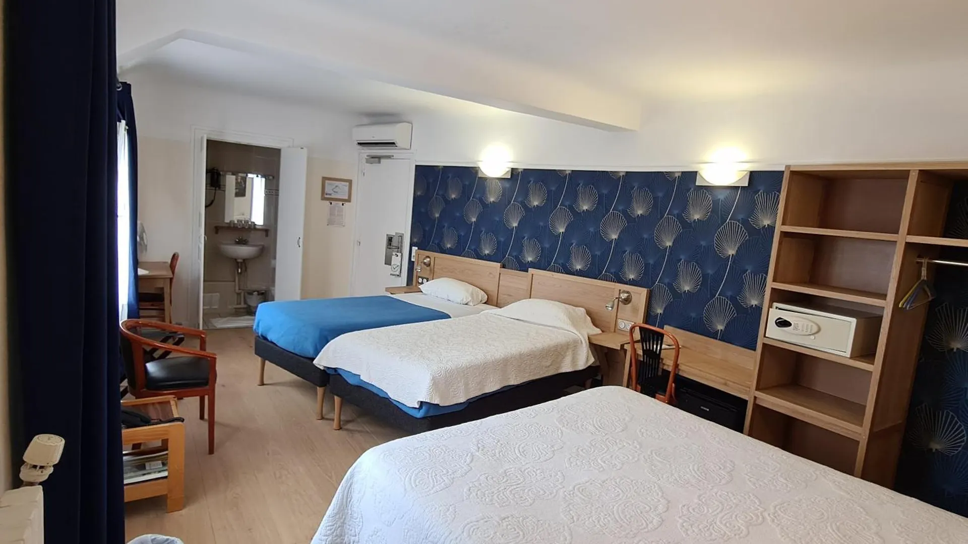 Hotel La Louisiane Paris 0*,  France