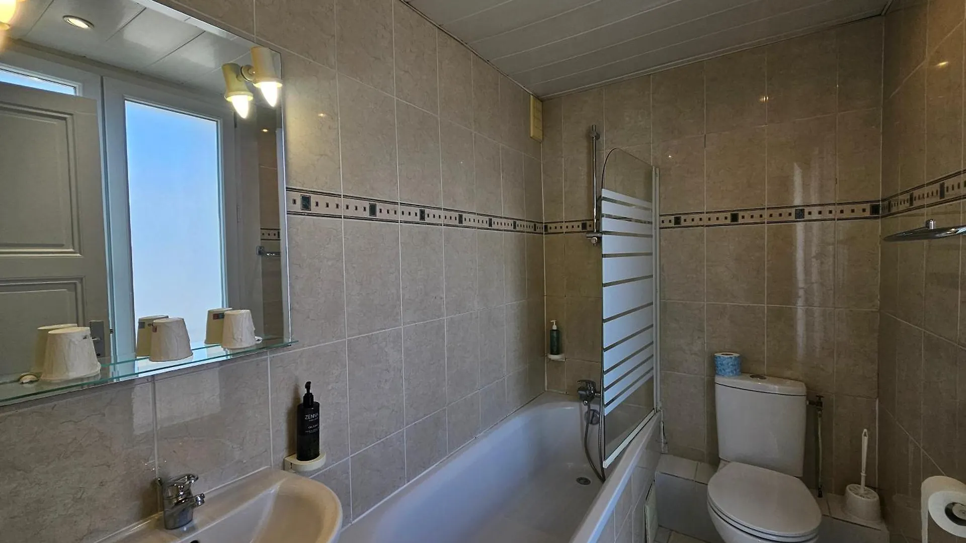 Hotel La Louisiane Paris