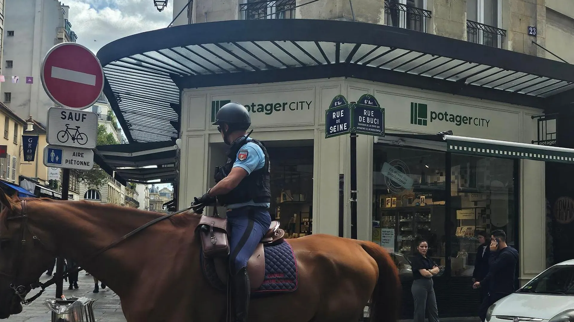 Hotel La Louisiane Paris