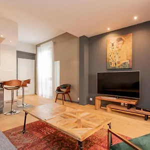 De Prestige - Rue Des Arts , Toulouse France