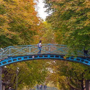 Hotel La Planque, Parigi